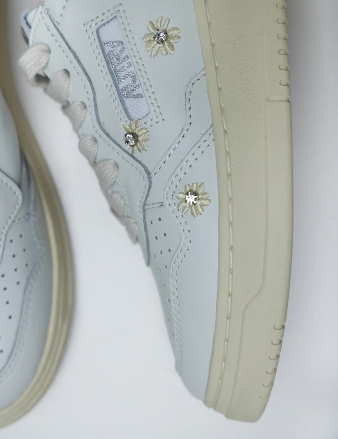 LOW SNEAKER 80's WE01 | Flower White/ Rutabaga - Image 3
